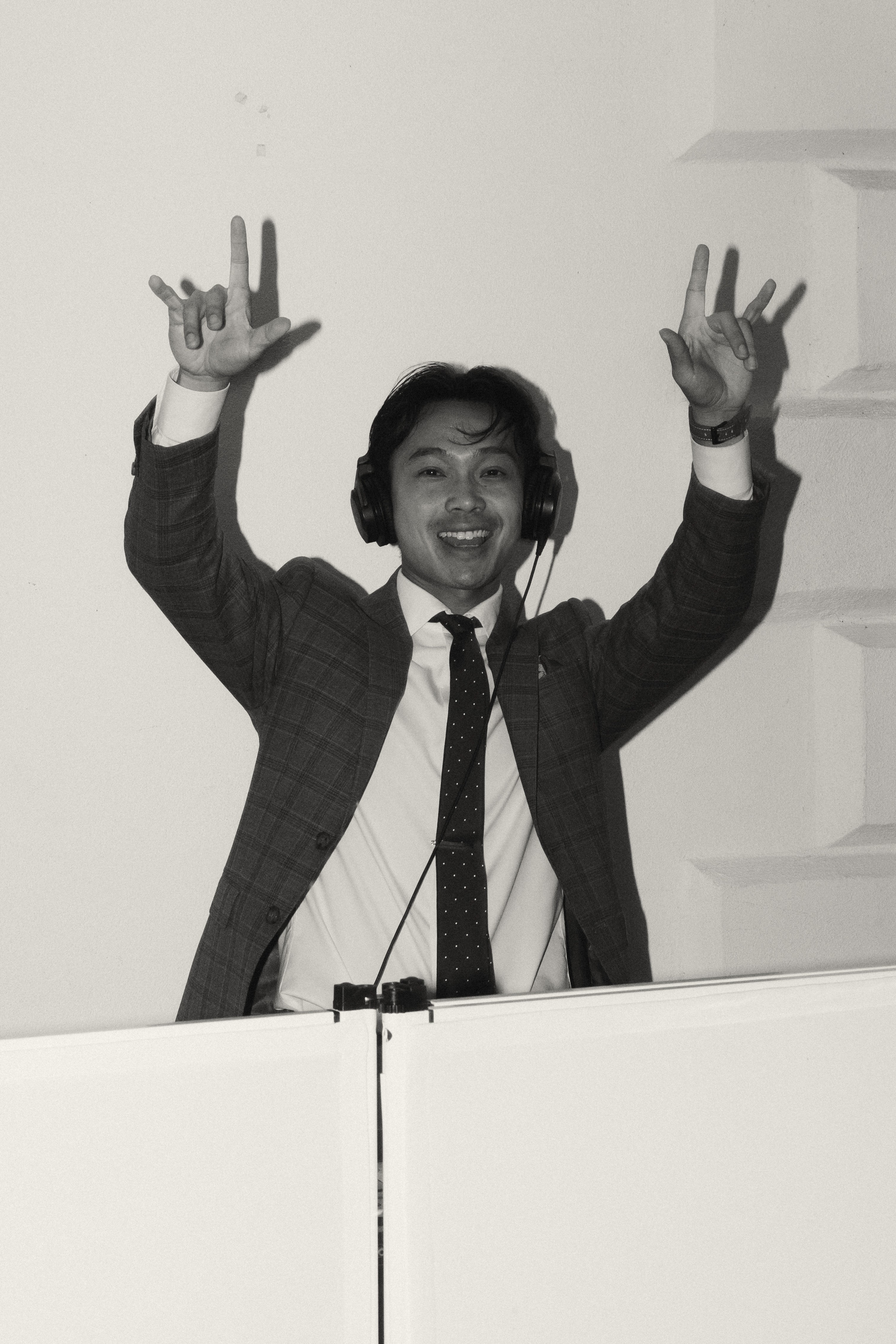 DJ Anyx DJing at a wedding